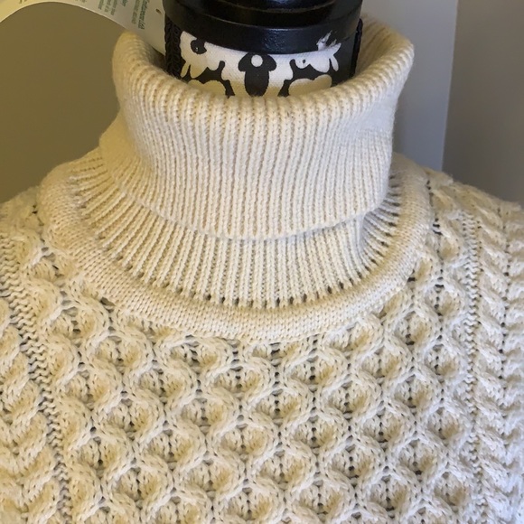 ❌SOLD❌Aran Crafts Roll neck sweater - Picture 2 of 8